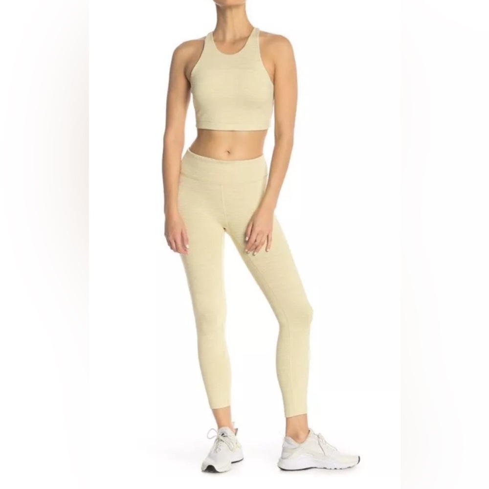 Outdoor Voices 7/8 lemon Leggings XS